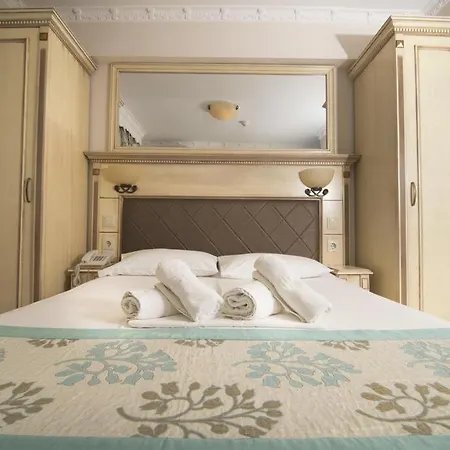 Parthenon Art Hotel Hotel 3*