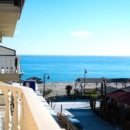 Parthenon Art Hotel-seaside Collection