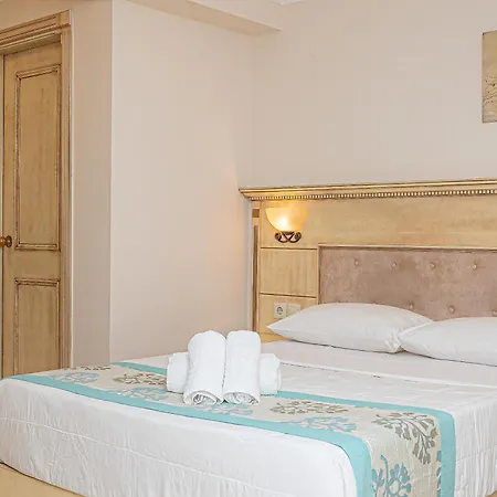 Parthenon Art מלון Olympiakí Aktí