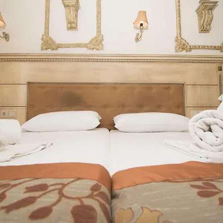 Parthenon Art Hotel-seaside Collection Hotel