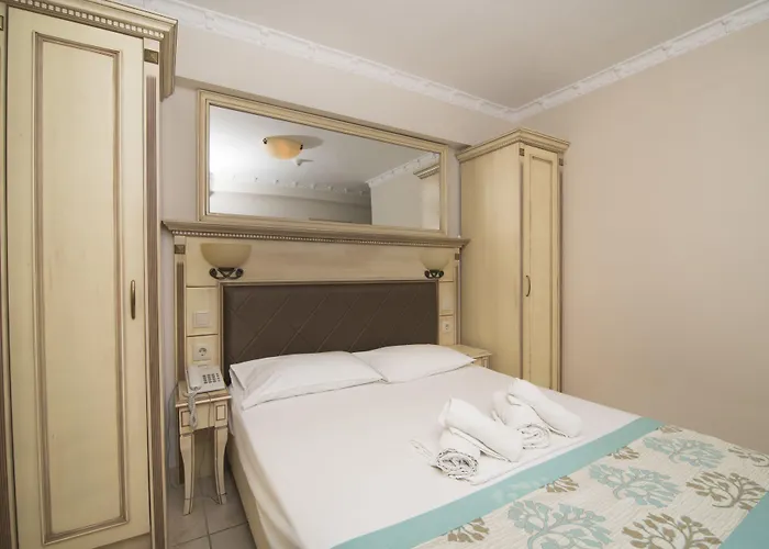 Parthenon Art Hotel Olympiakí Aktí