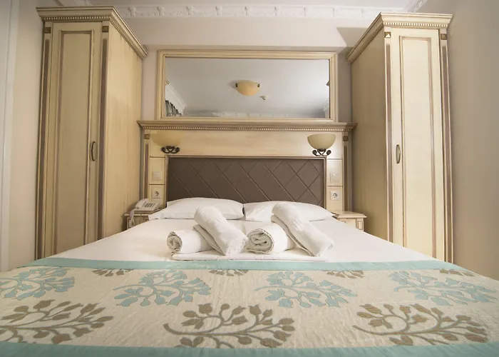 Parthenon Art Hotel Olympiakí Aktí