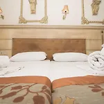 Parthenon Art Hotel