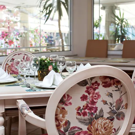 Parthenon Art Hotel-seaside Collection Hotel